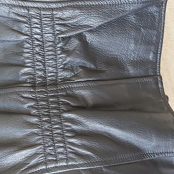 Leather jacket - Picture 7 of 11